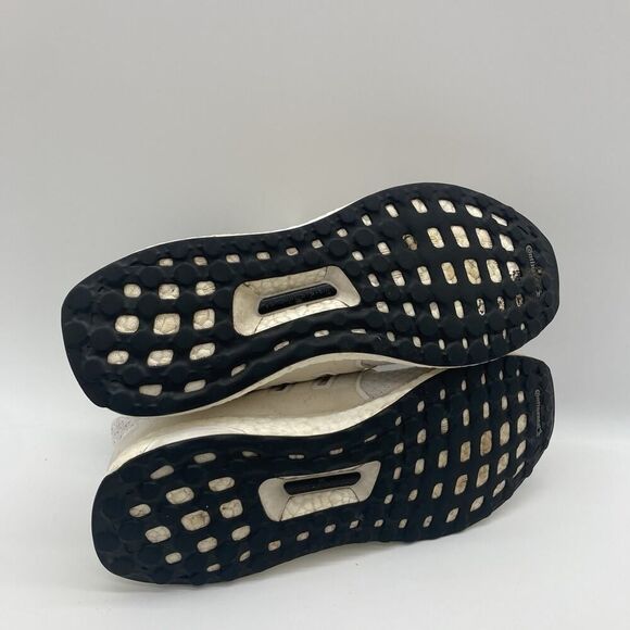 Womens Size 9 Adidas UltraBoost 5.0 DNA White Running Shoes Sneakers FZ1852 - Picture 8 of 9